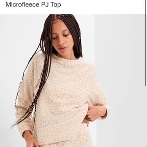 NWT Fleece pajama top